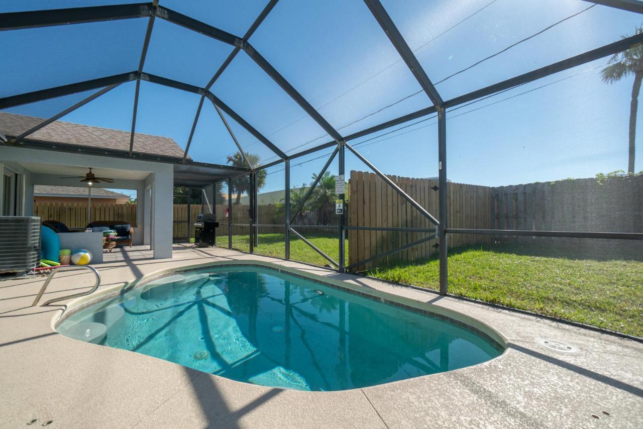 Oceanview Haven - 2Br Beach Townhome With Patio, Shared Heated Pool Steps From Paradise Beach Park! Melbourne Zewnętrze zdjęcie