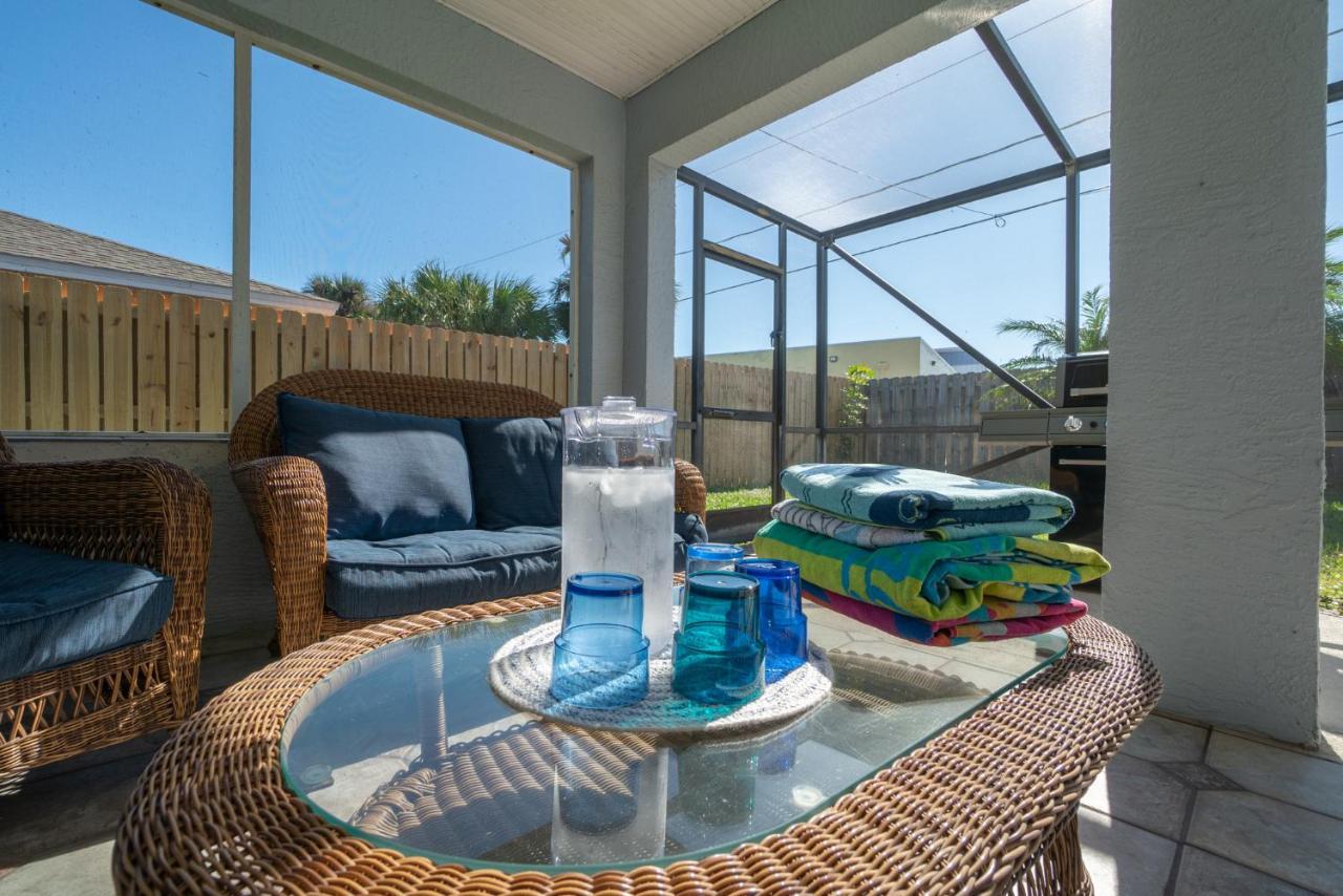 Oceanview Haven - 2Br Beach Townhome With Patio, Shared Heated Pool Steps From Paradise Beach Park! Melbourne Zewnętrze zdjęcie