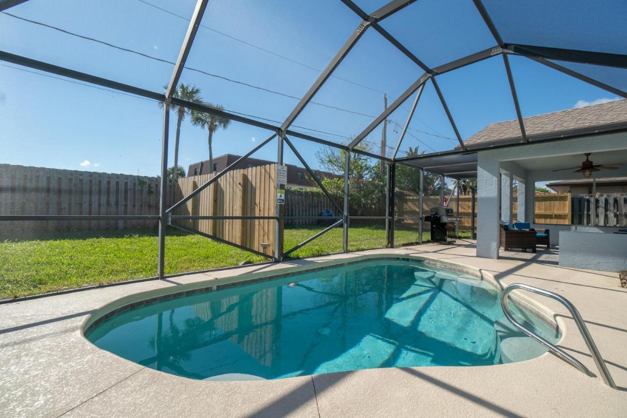 Oceanview Haven - 2Br Beach Townhome With Patio, Shared Heated Pool Steps From Paradise Beach Park! Melbourne Zewnętrze zdjęcie