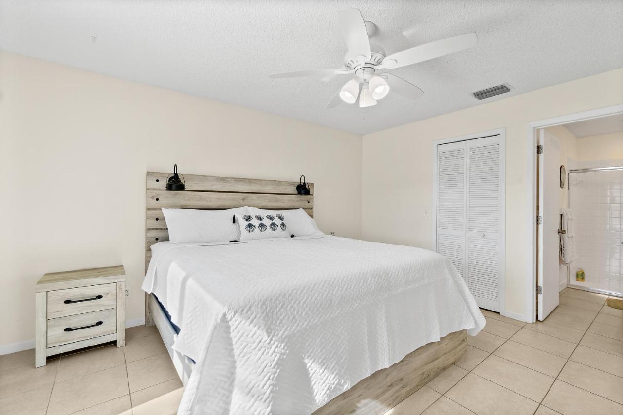 Oceanview Haven - 2Br Beach Townhome With Patio, Shared Heated Pool Steps From Paradise Beach Park! Melbourne Zewnętrze zdjęcie